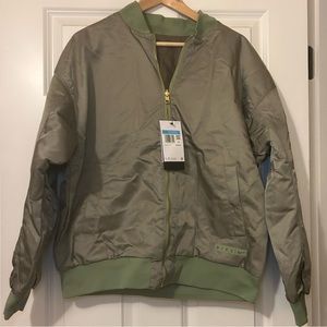 Women’s Nike REVERSIBLE Jacket. Size medium. Green color.